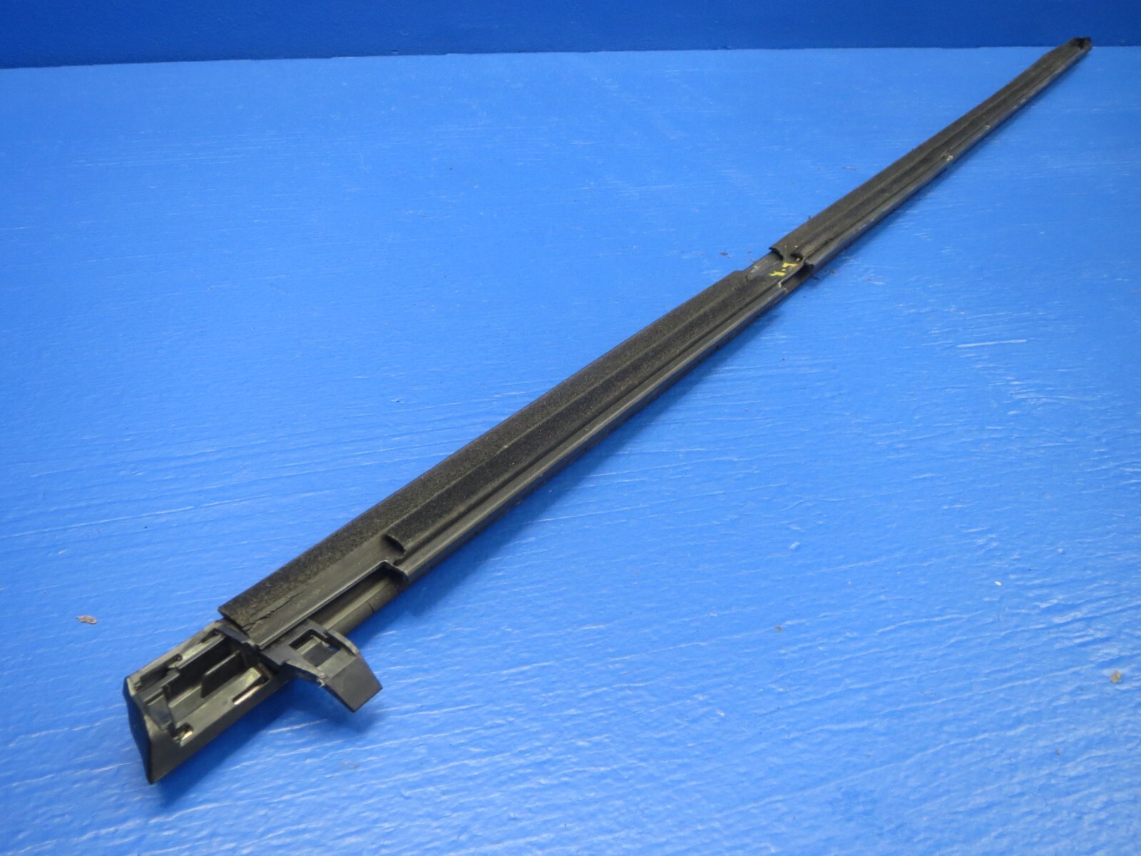 2005 HONDA ACCORD EX 4 DOOR LEFT REAR DOOR WINDOW WEATHER STRIP