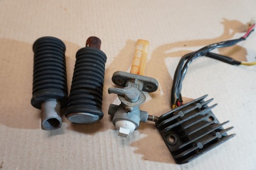 Suzuki DR125 S DR 125 1989 SF43B MODEL bundle pegs fuel tap regulator - Picture 3 of 9