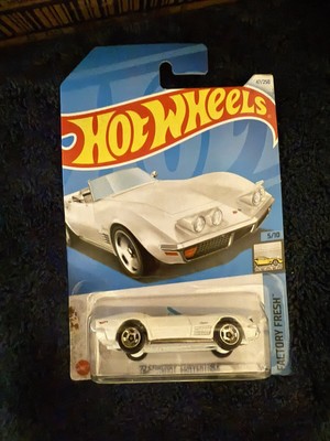 2024 Hot Wheels 72 Stingray Convertible