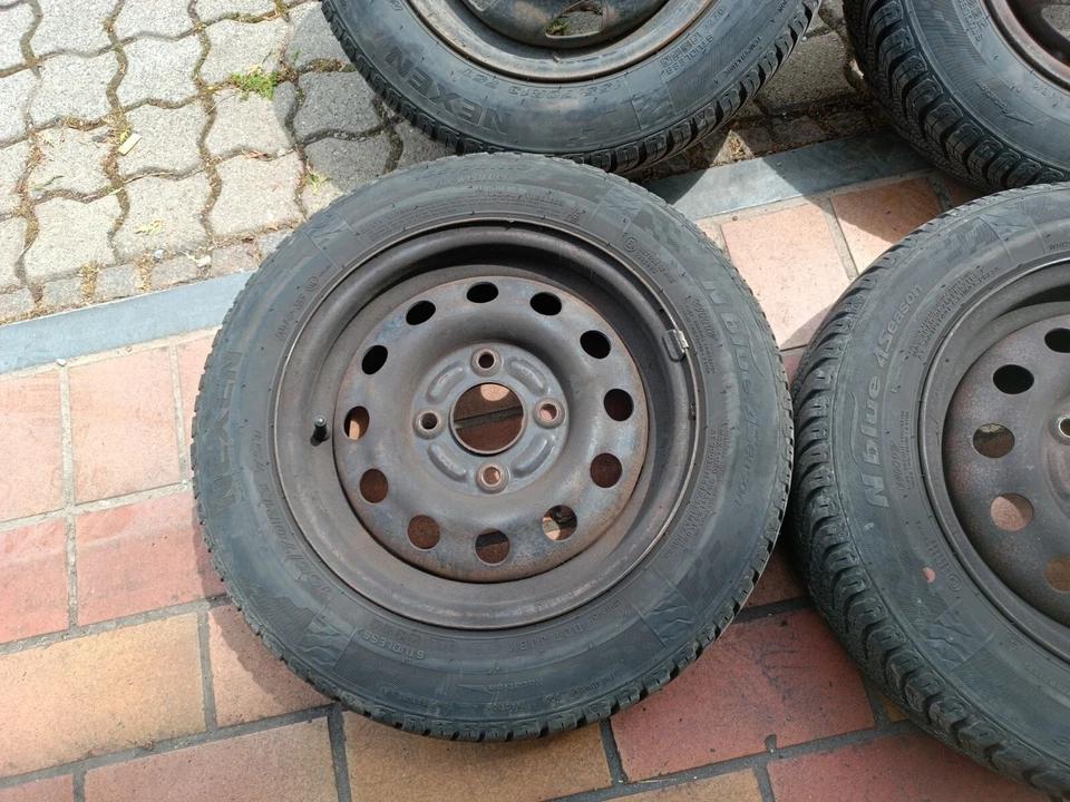 Original Ford KA RBT Satz Winterräder Stahlfelgen 155/70R13 75T 5-6mm DOT 0722 - Bild 3 von 4