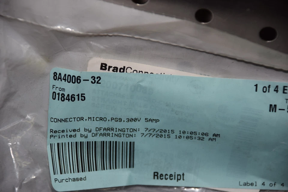 BRAD CONECTIVIDAD / WOODHEAD 8A4006-32 8A400632 300V 5A RECTO MACHO CONN. NUEVO Foto 2 de 4