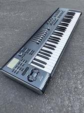 Behringer MOTÖR 61 61 tasti USB/MIDI Master Controller tastiera con fader e pad