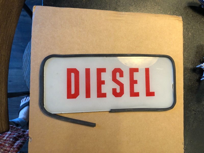 Antique Gas Pump Adverising Glass 10 1/4 x 4 1/4 with original  gasket