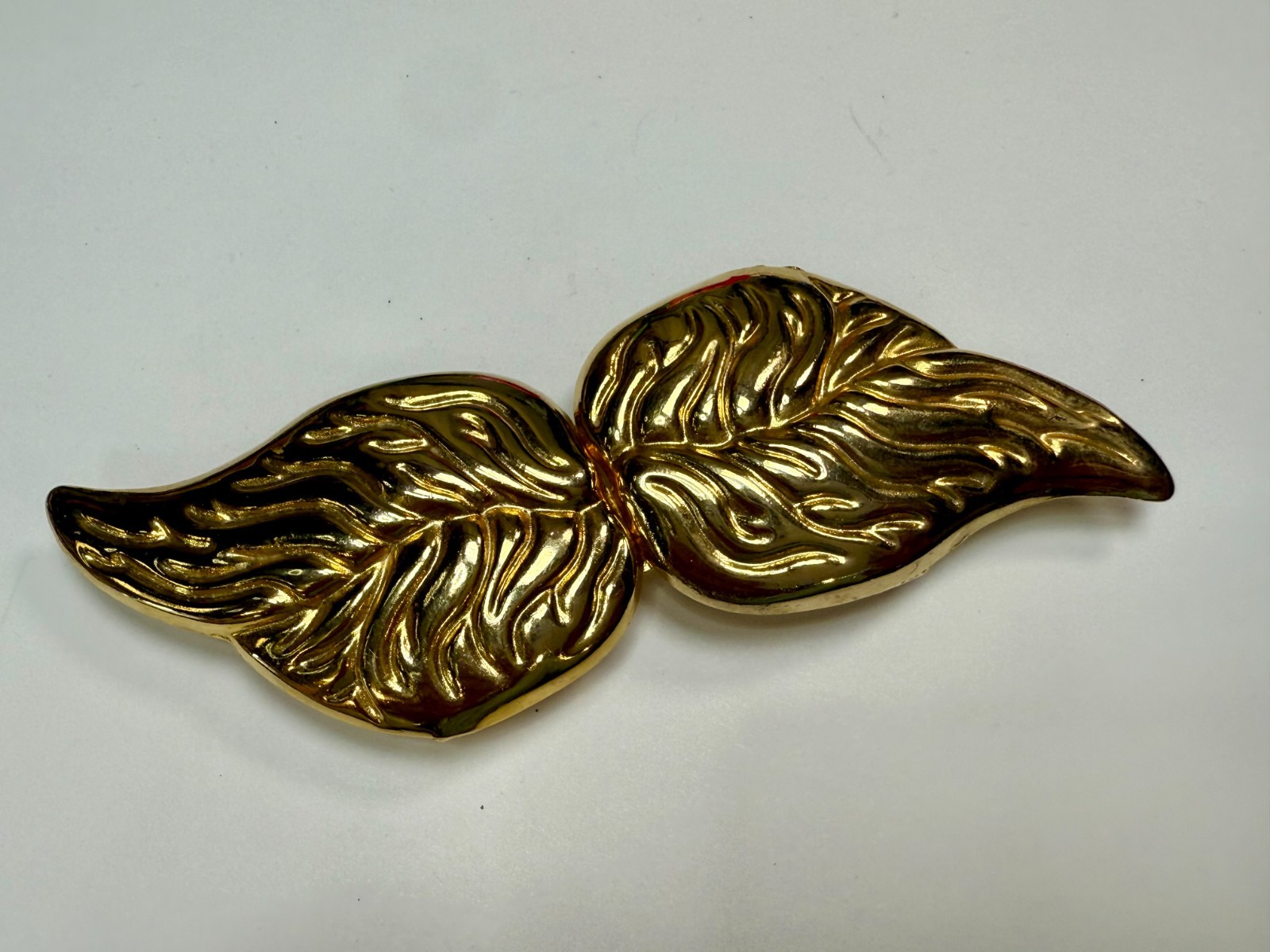 Detailed Double Leaf Interlocking Two Piece Vinta… - image 14