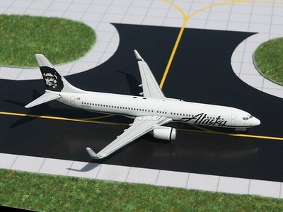 Alaska Airlines Boeing 737-900 N315AS GeminiJets GJASA818 Scale 1:400 RARE