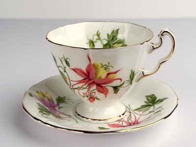 Adderley England Cup And Saucer Bittersweet Flowers  [140F]