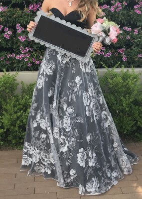 zoey grey dresses Beautiful Zoey Grey formal dress. White/Black Long Floral. Size 6