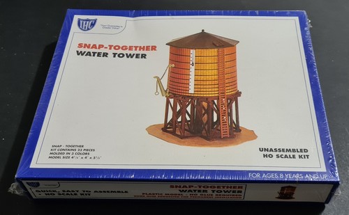 IHC 1:87/HO/H0 kit #7769 Water Tower for Steam Locomotives - Picture 2 of 7