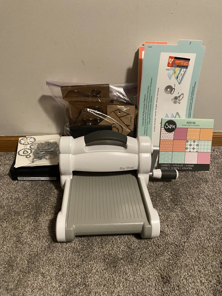 Sizzix BIG SHOT Die Cutting Machine with extras Platform DIes Cutting Pads - Image 2 of 4