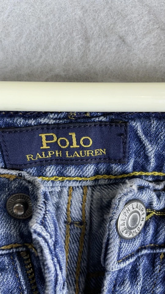 Pantalones de mezclilla ajustados con gráficos de parche azul bordado Polo Ralph Lauren Jeans para niños 6 Foto 4 de 4