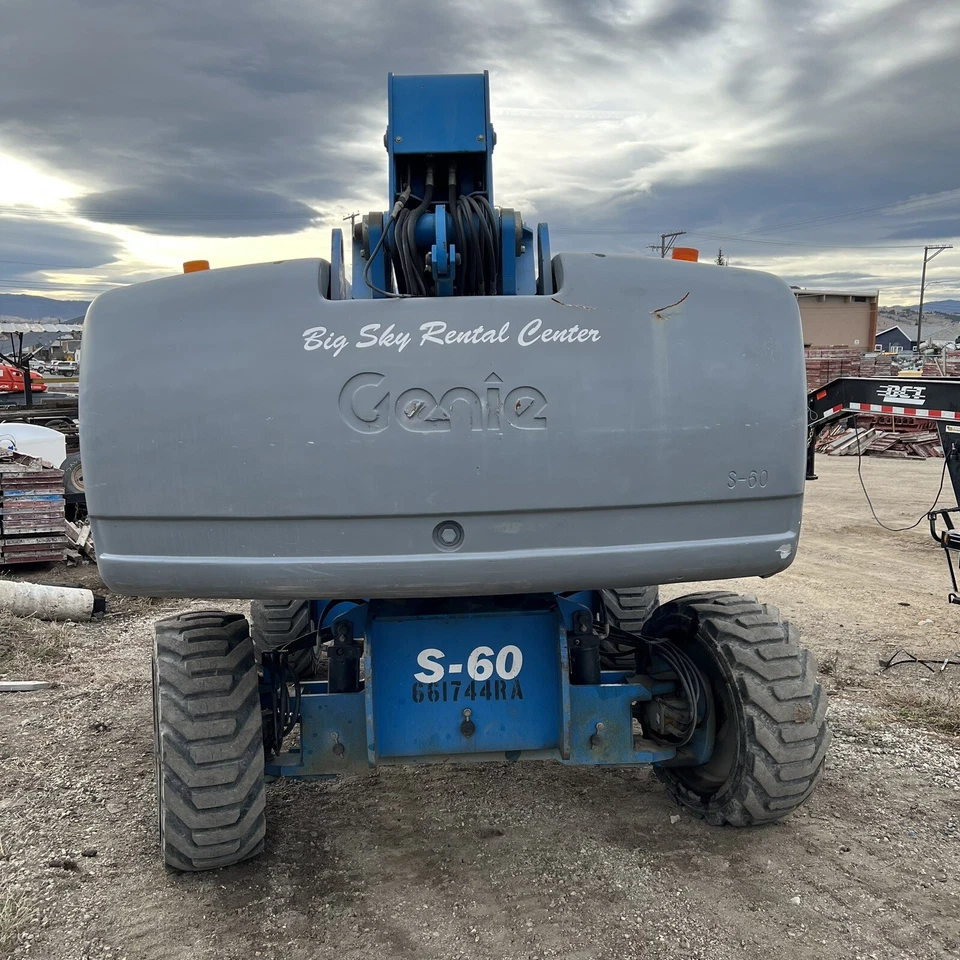 2006 GENIE S60 60’ DIESEL 4x4 BOOM DRIVABLE MAN PLATFORM LIFT - Image 3 of 4