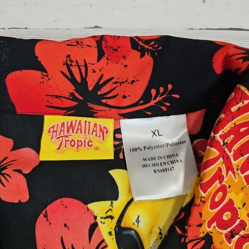 Hawaiian Tropic Button Down Shirt Mens XL Red Black Floral Short Sleeve Tropical - Image 4 of 4