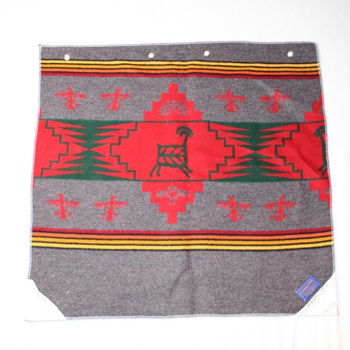 BEAUTIFUL PENDLETON WOOL REMNANT - Rock Art Red 26" x 26" sample - Gray on back - Picture 6 of 6