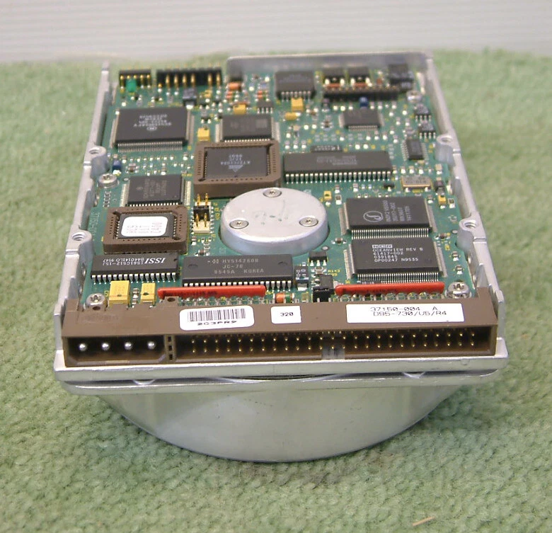 Vintage SEAGATE ST14207N CFP4207S 4.2 Gb 3.5inch / HH 50 Pin SCSI Hard Drive HDD - Image 3 of 4