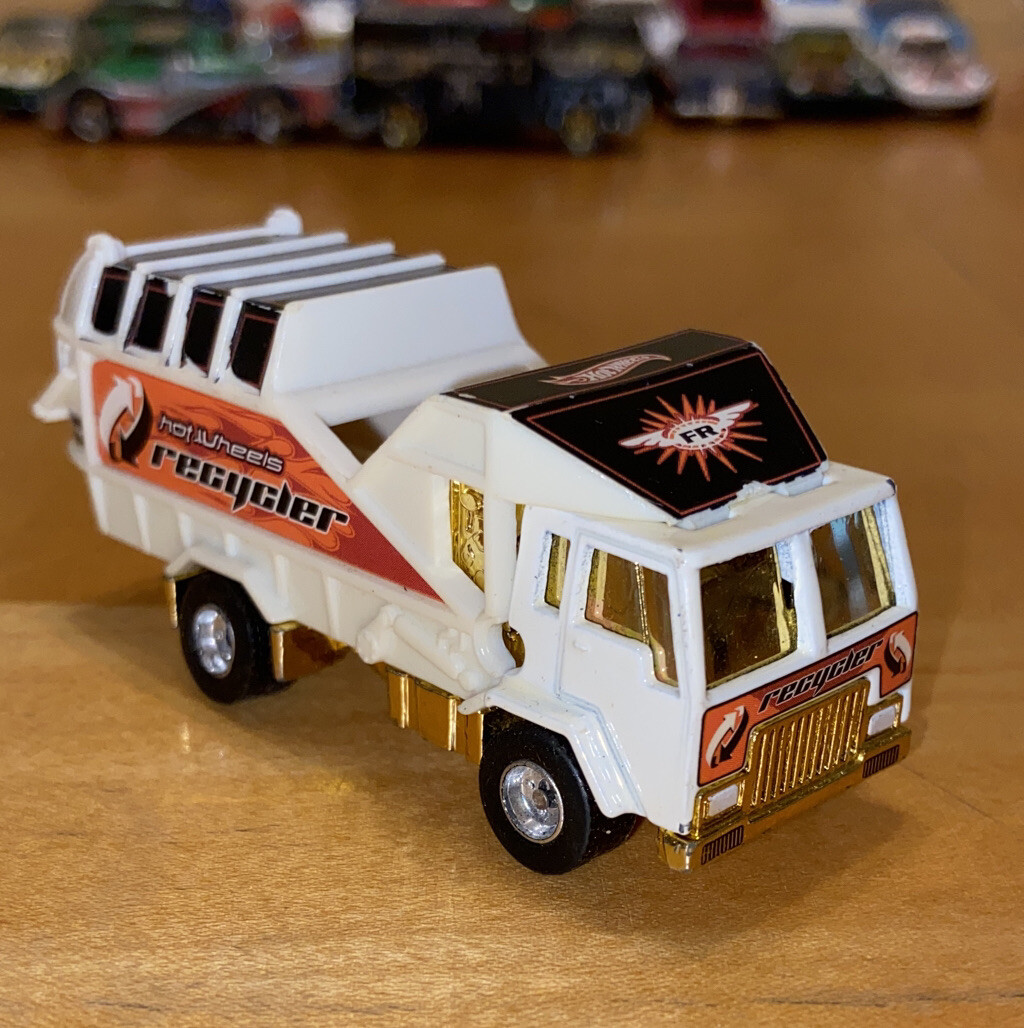 Vintage Hot Wheels 1991 Final Run Garbage Recycler Truck Rare Gold