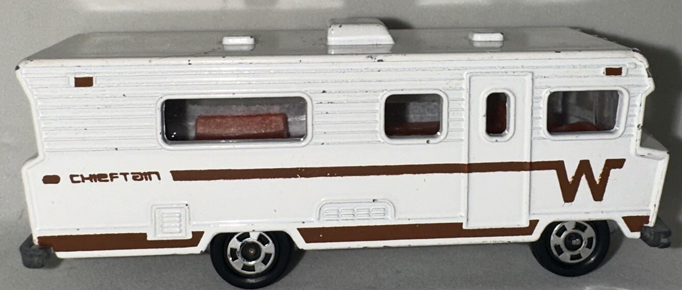 Tomica Winnebago Chieftain Motor Home #F1, 1/97 Loose Vintage Tomy 1976