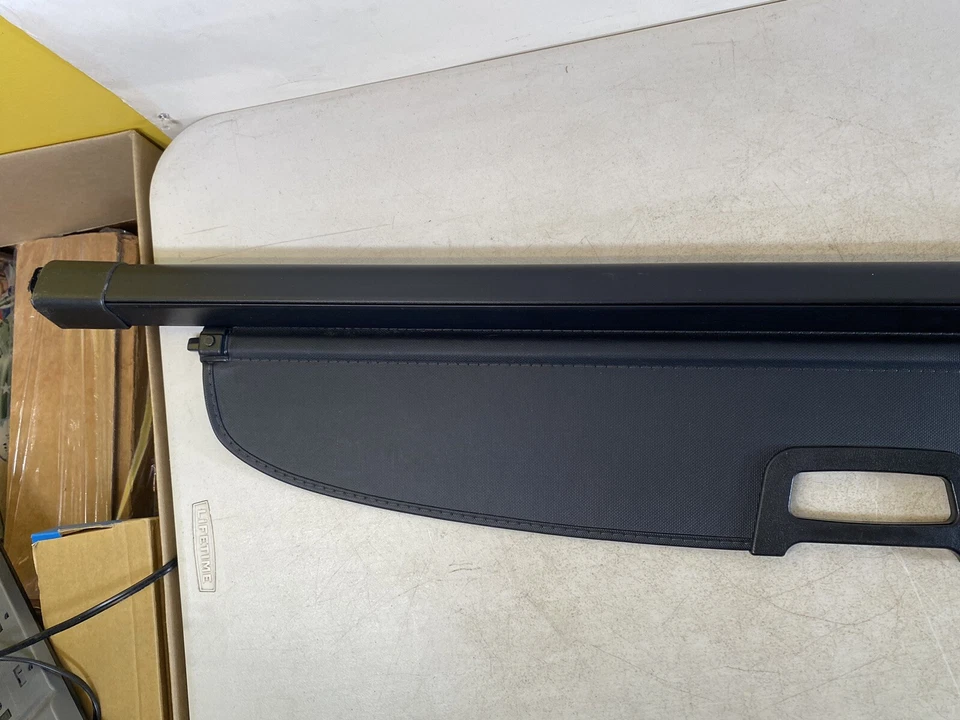 OEM Mitsubishi Outlander 2007-2012 Equipaje Carga Cubierta Maletero Coche Parte 77S6 Foto 2 de 4