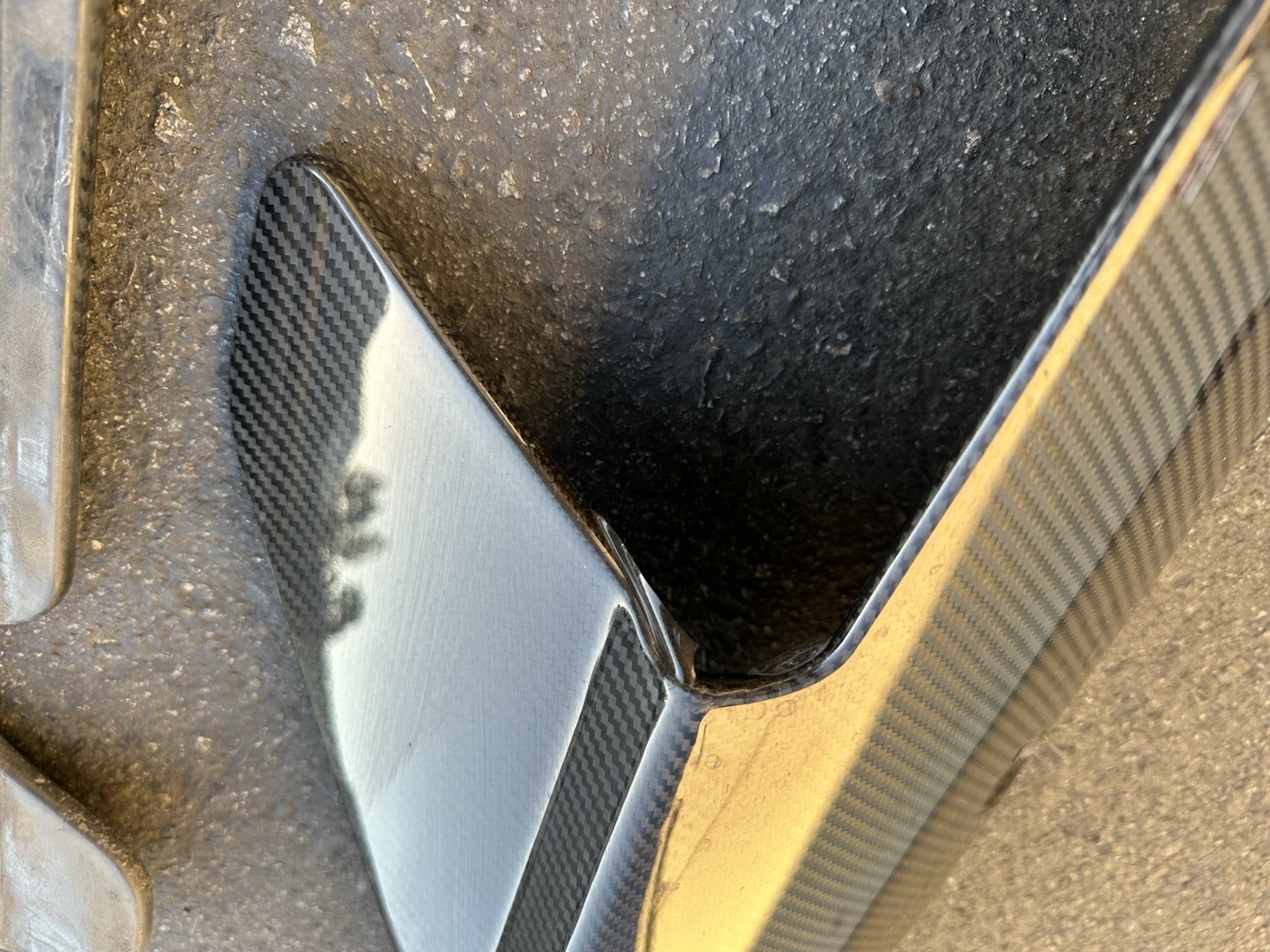 Capristo carbon Side Fins For 2020+ Audi R8 Used Excellent Shape 03AU00810012KG