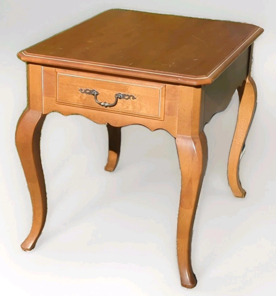 Vtg ETHAN ALLEN Country French Maple End Table Drawer  26-8203 - 246 Finish - Image 2 of 4
