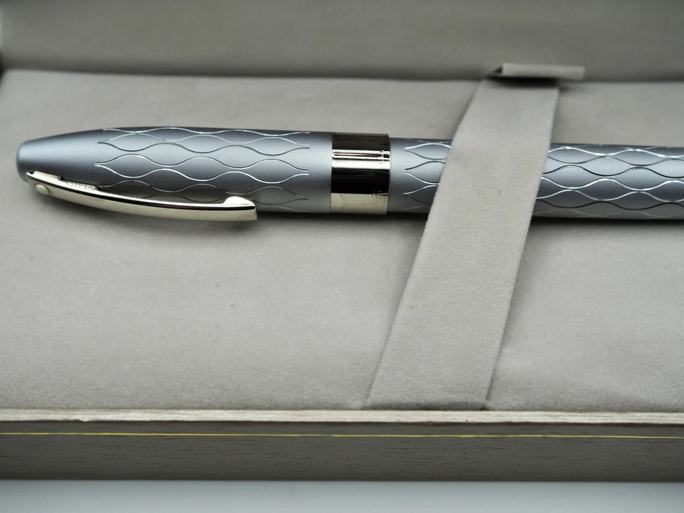 Nuevo de Lote Antiguo Sheaffer Legacy Heritage Emperor's Bolígrafo Plateado Hecho en EE. UU. 9032 Foto 2 de 4