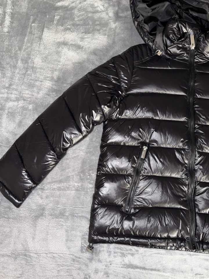 Chaqueta acolchada con capucha Guess para mujer negra brillante talla pequeña nueva con etiquetas Foto 2 de 4