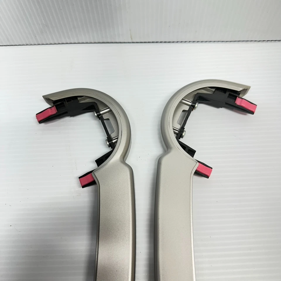 Toyota FJ Cruiser 2007-14 Radio Trim Right & Left Silver OEM 55011 55012-35010 Foto 2 de 4