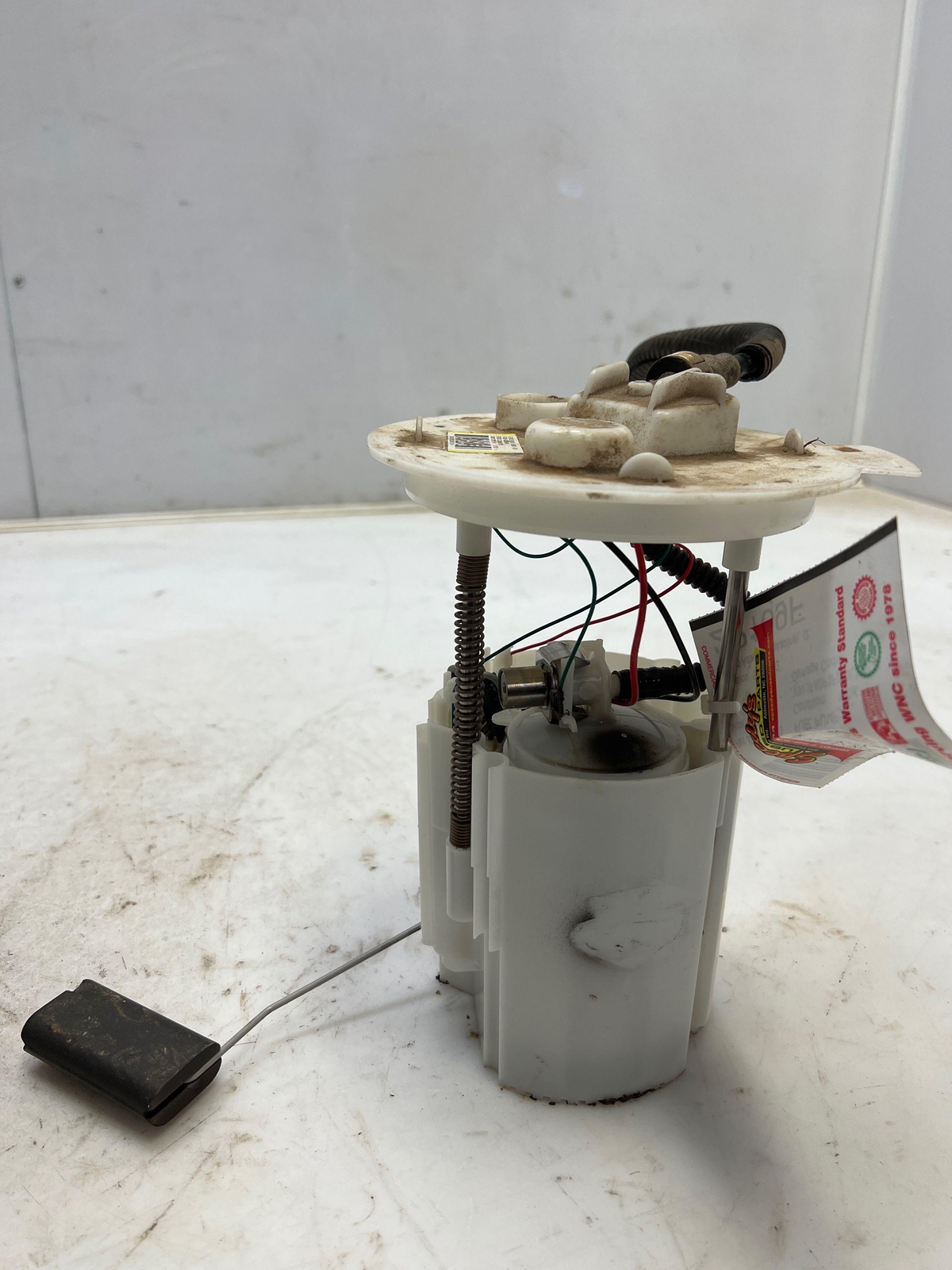 13 18 Ford Focus Fuel Pump Assembly 2.0L w/o Turbo w/ Flex Fuel