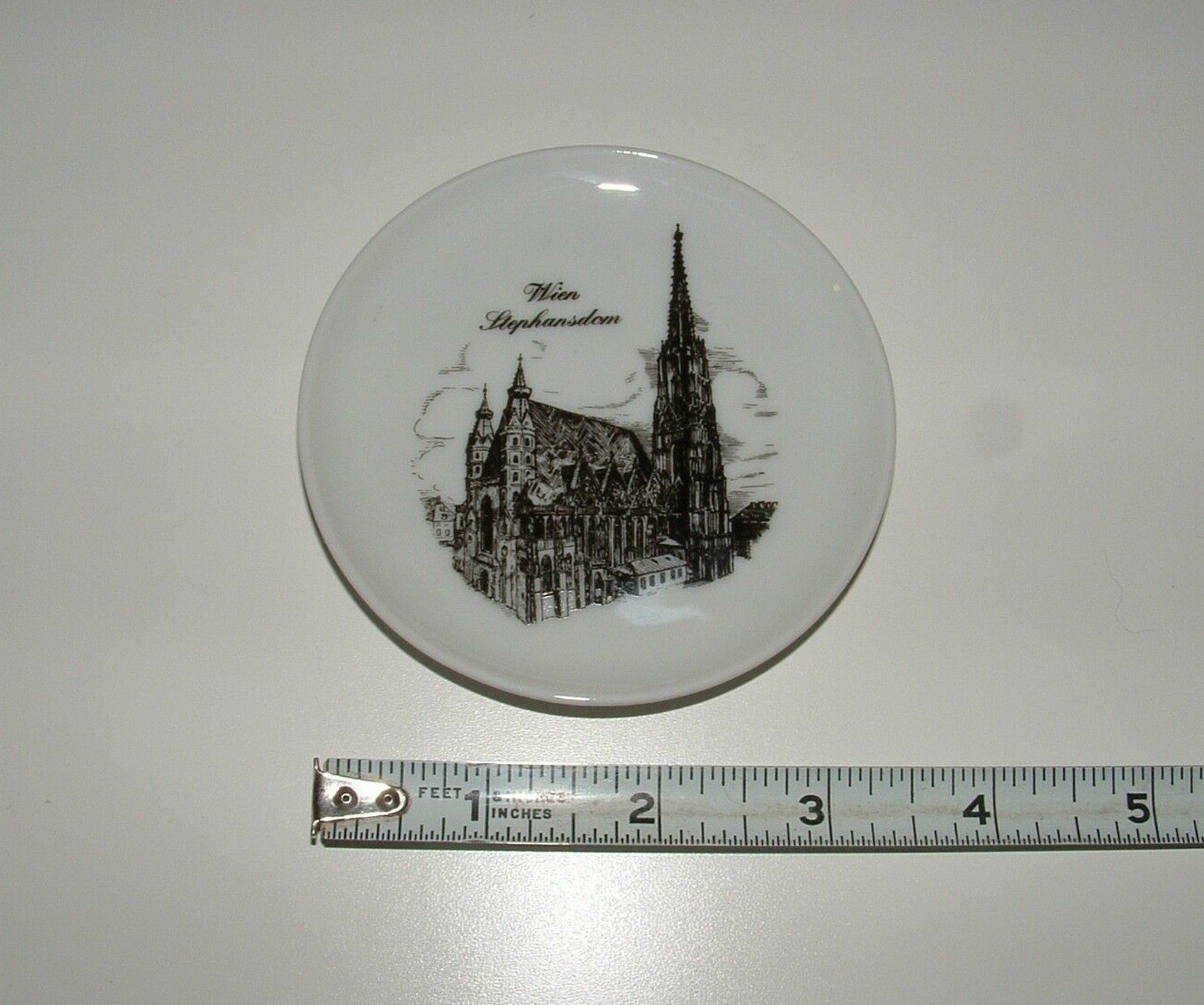 Wien Stephansdom 3-1/2" Plate, Hassenpflug Wien Austria Handarbeit, pre-owned