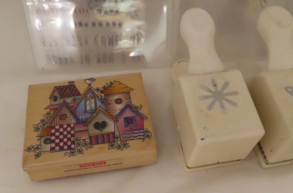 Lote de punzones de papel artesanal álbum de recortes fabricación de tarjetas Martha Stewart estampación adhesiva Foto 3 de 4