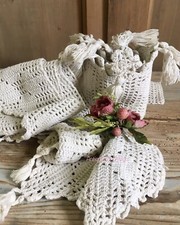 Coppia Pizzi Uncinetto Filet Cotone Bianco con Nappine mt. 2 x 14cm  -raf