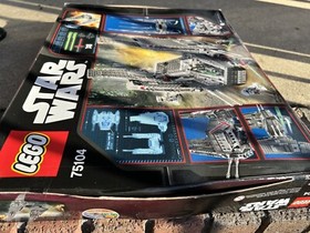 Lego 75104 Star Wars Kylo Rens Command Shuttle New WEAR Creases Damage Outer Box