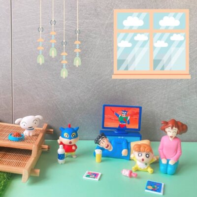 BANDAI Crayon Shin-chan Family Capsule Toy Mini Figure Collection Cartoon Japan