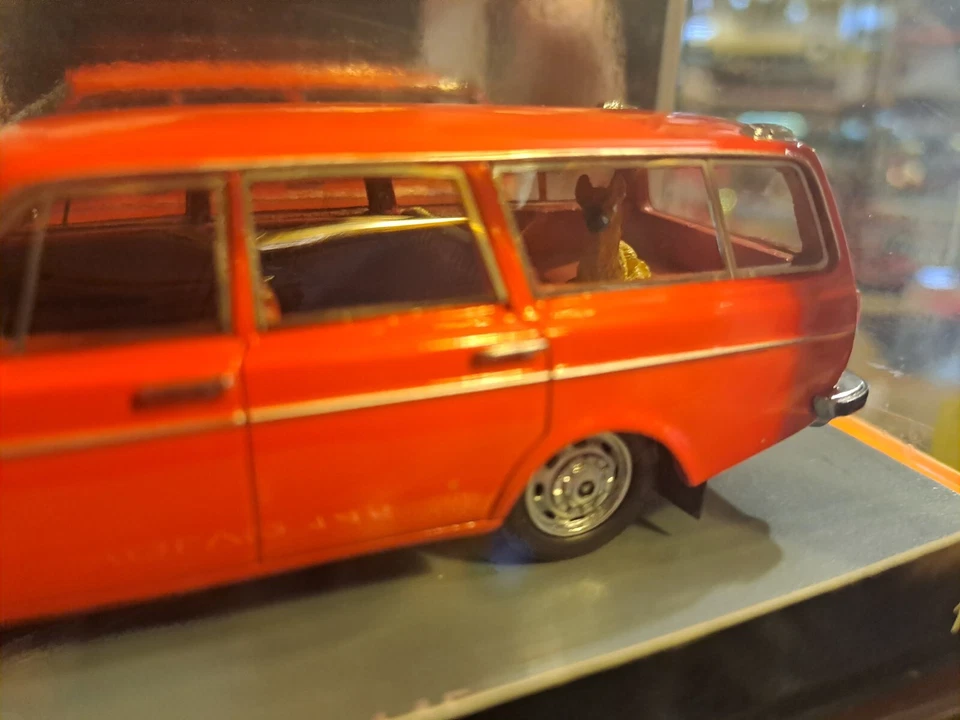 VOLVO 145 BREAK NEO 1/43 NEO43091 - Photo 3/3