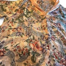 Vintage Victoria's Secret Gold Label satin pajama top. SizeM Romantic FloralLace