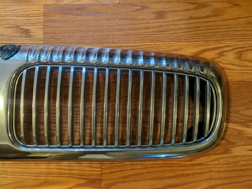 Jaguar XJ8 1998-2003 VDP Vanden Plas OEM conjunto de parrilla delantera Foto 2 de 4