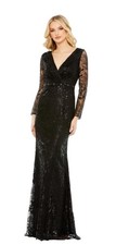 Mac Duggal 68016 Black Embellished Lace Long Sleeve V Neck Gown Size 8 $498