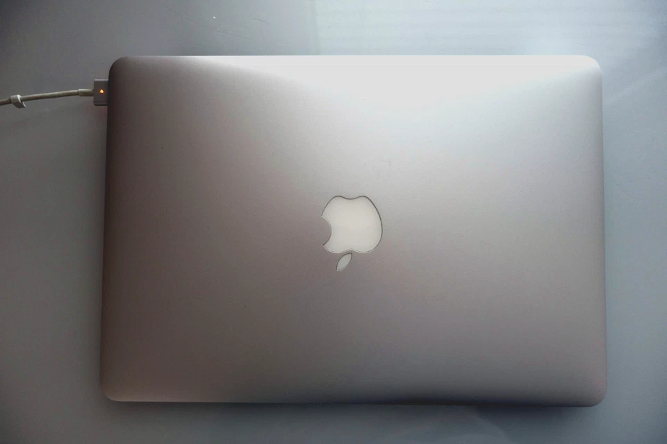 Apple MacBook Pro 13" 2015 · i7 · 16GB · 512GB, Foto 4 von 5