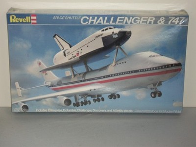 Revell 1/288 Scale Space Shuttle Challenger & 747 - Factory Sealed