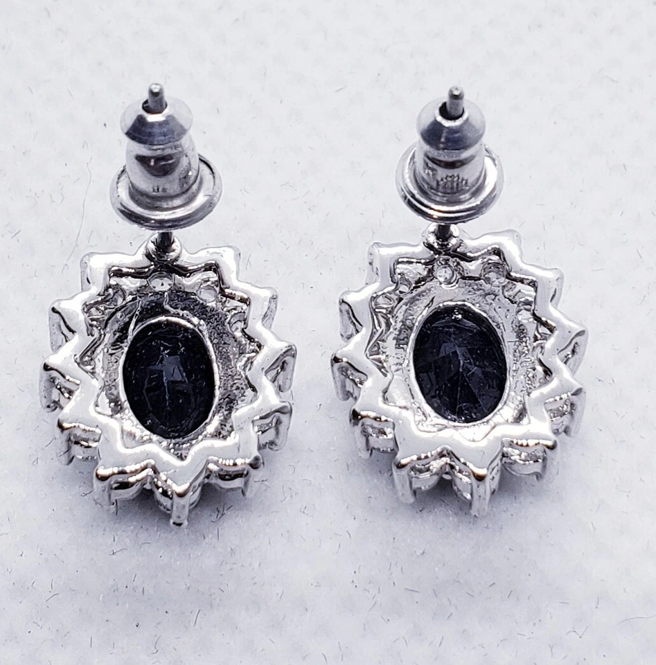 Aretes con racimo de circonitas cúbicas blancas y zafiro genuino tono plata KSEA Foto 3 de 3