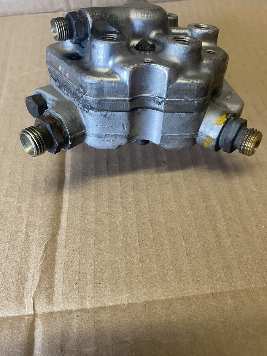 Mercedes Benz M104 300-24v Fuel Distributor Metering Unit