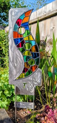 Flamme - Skulptur handgefertigte Buntglas Bleiplatte im Edelstahlrahmen