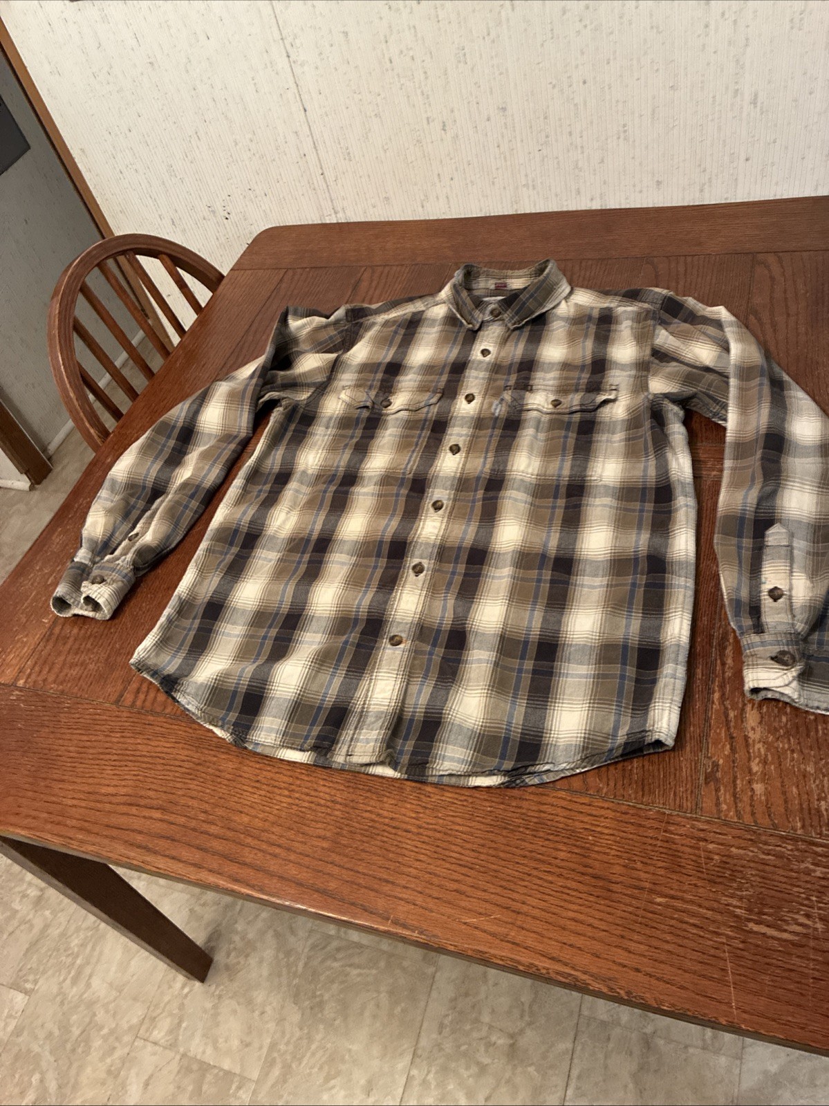 Carhartt Relaxed Fit Plaid Shirt Men’s M Brown Long Sleeve Button Up Distressed