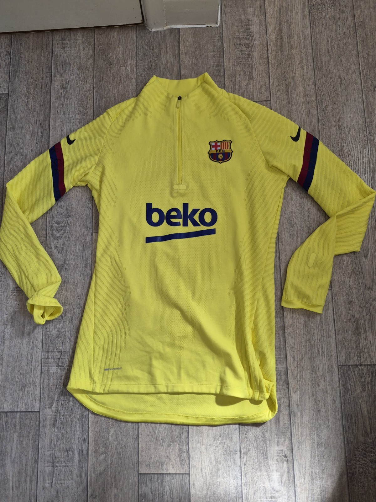 Nike Barcelona Training Top Mens Small S Yellow Dri Fit Football Quarter Zip