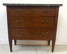 Commode de style Louis XVI en chene massif XIX siècle