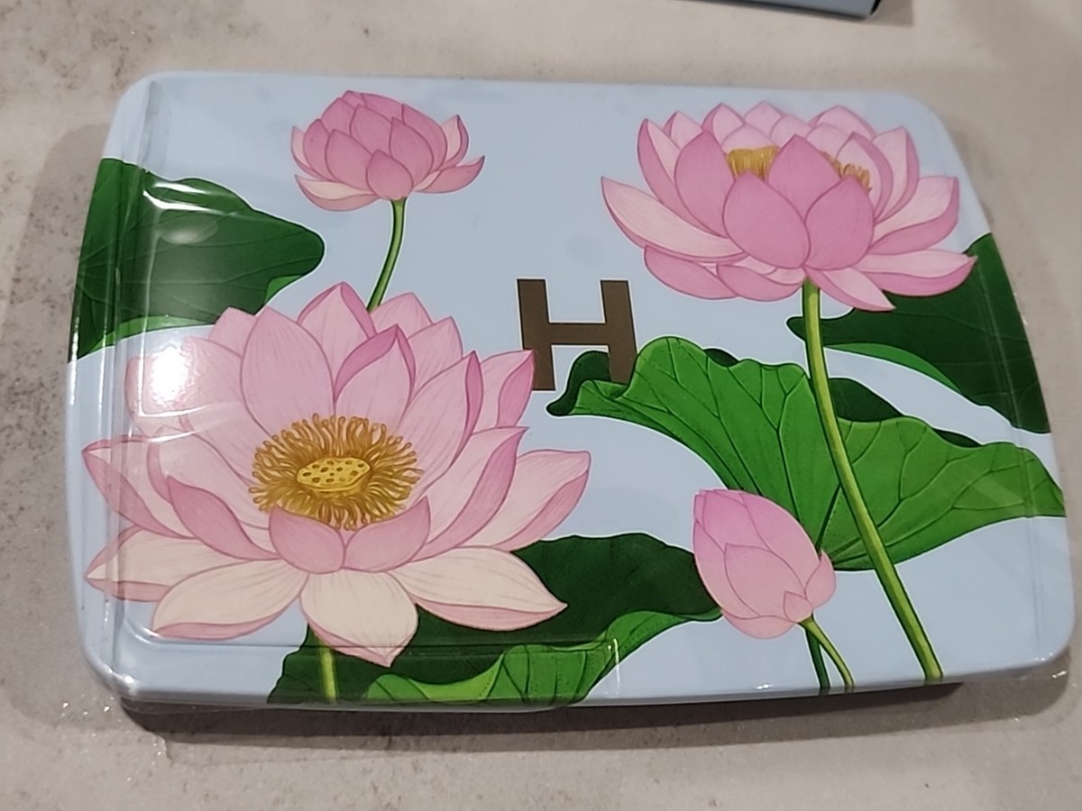 Hourglass Ambient LOTUS Lighting Palette Limited Edition Lotus
