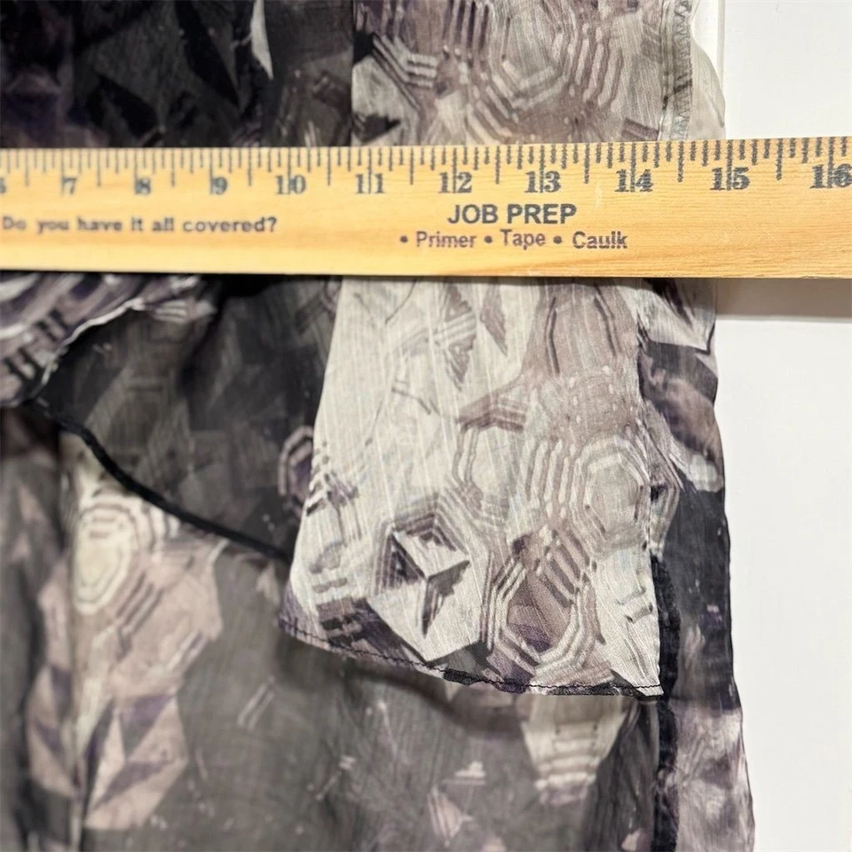 Top cami New York & Company Y2K transparente con volantes en capas negro geométrico talla M Foto 4 de 4