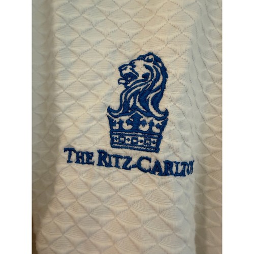 Vintage Bernard Co Ritz Carlton Logo Waffle Knit White Kimono Spa Bath Robe