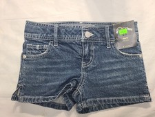 Girls' Mid-Rise Shortie Denim Shorts Art Class Medium Wash Size Small