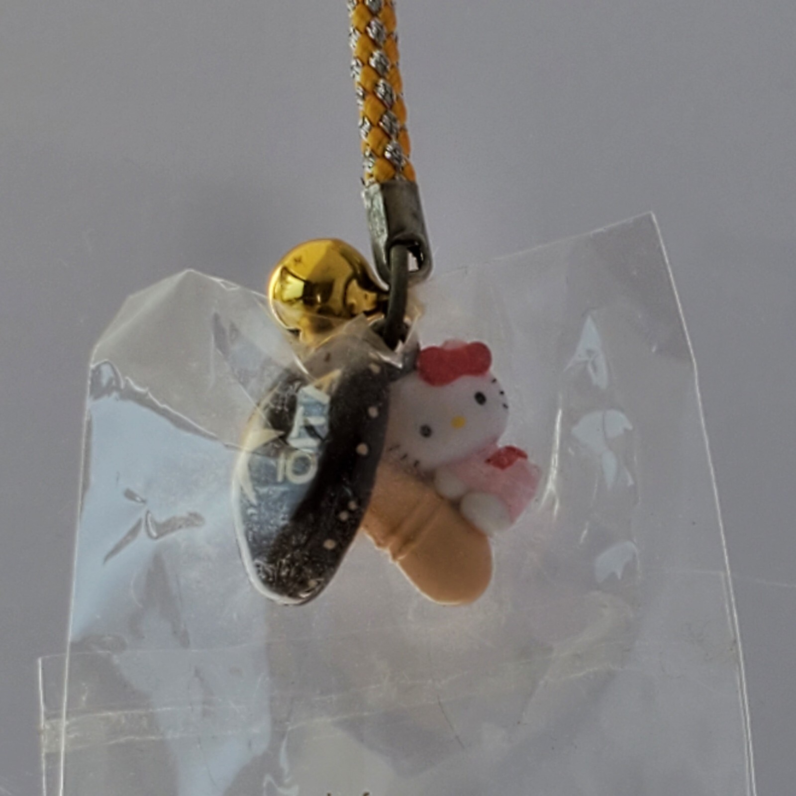 Vintage Sanrio Hello Kitty OOITA Gotochi Charm Keychain 2007