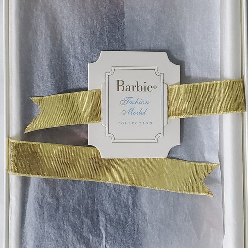 Barbie Fashion Editor Silkstone Fashion Model Collection FAO Schwarz Exclusive - Picture 5 of 18